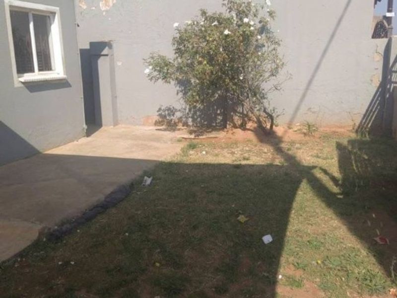 2 bedroom House To Rent in Mahube Valley Ext 24, Pretoria - Photo 2
