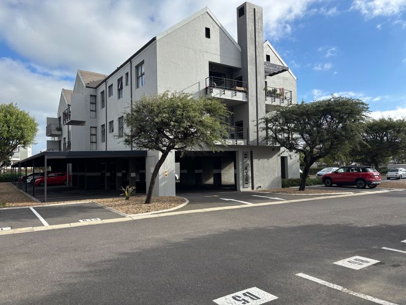 Apartment For Sale in Royal Ascot, Milnerton - Photo 1