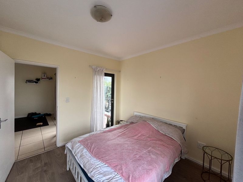 Apartment For Sale in Royal Ascot, Milnerton - Photo 2