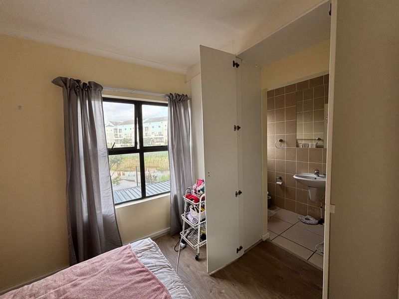 Apartment For Sale in Royal Ascot, Milnerton - Photo 3