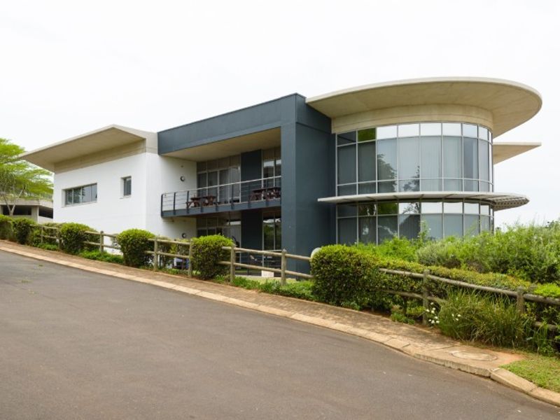 338m2 Ground Floor Office To Let in Umhlanga - Photo 1
