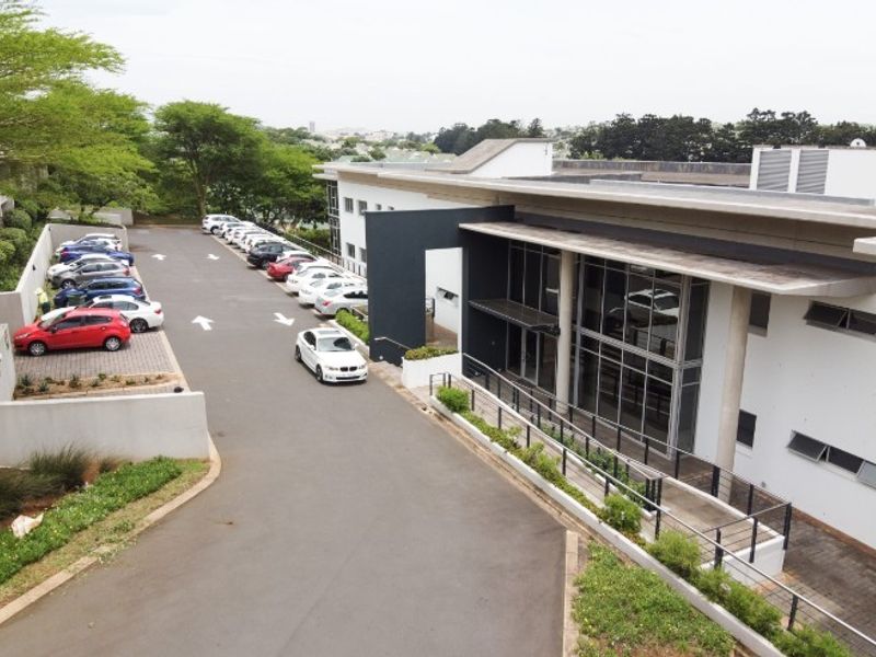 338m2 Ground Floor Office To Let in Umhlanga - Photo 5