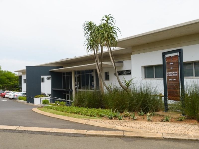 338m2 Ground Floor Office To Let in Umhlanga - Photo 2