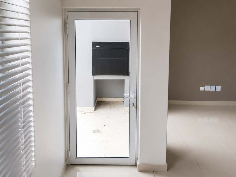 Modern 1 Bedroom Loft Apartment | Izra Towers, Durbanville Central - Photo 3