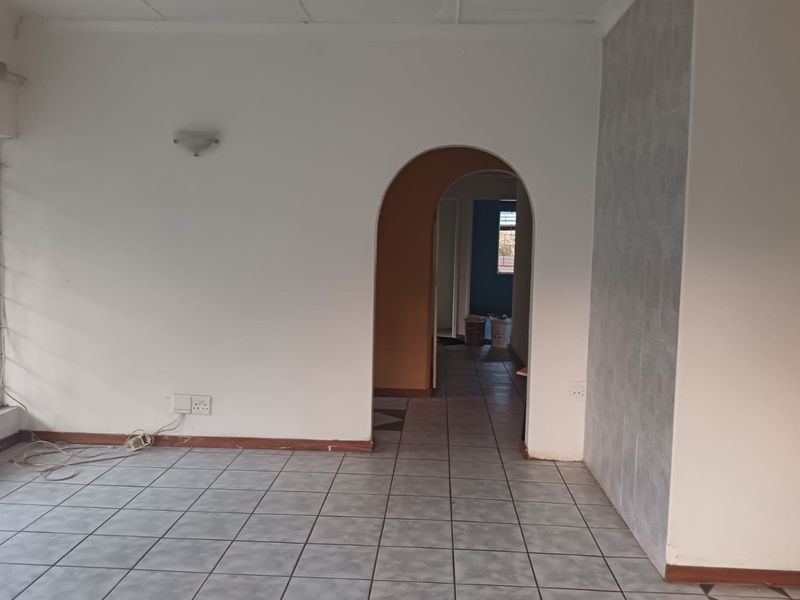 3 bedroom House To Rent in Silverton, Pretoria - Photo 8