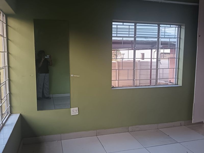 3 bedroom House To Rent in Silverton, Pretoria - Photo 10