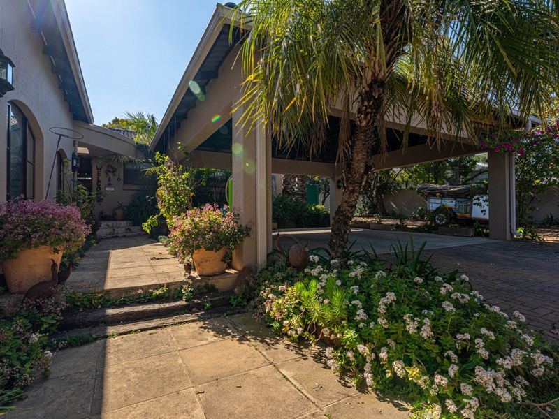 A Home That Entertains Beautifully. A Sanctuary That Feels Effortlessly Yours - Photo 2