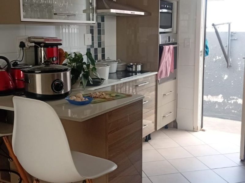 3 bedroom House For Sale in Glenway Estate , Pretoria - Photo 4