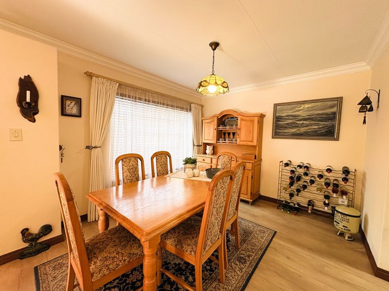 3 Bedroom Duet For Sale in Garsfontein - Photo 6