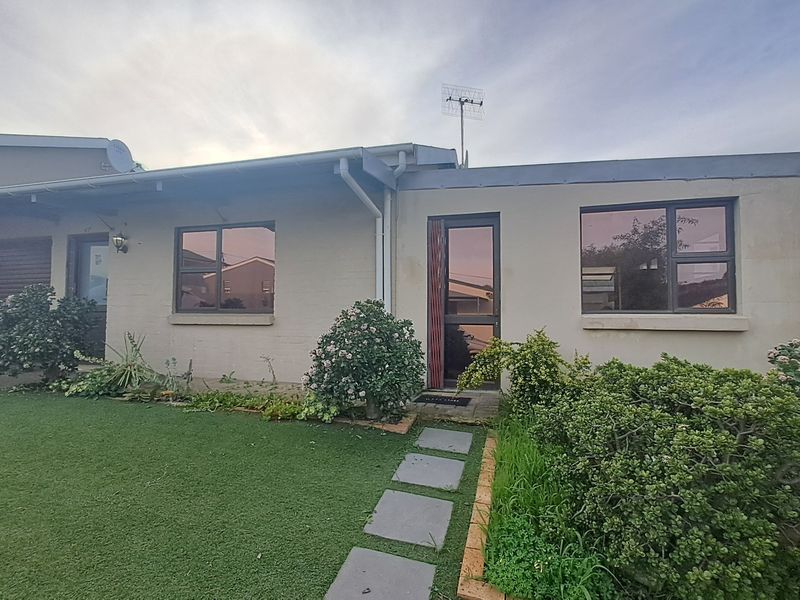 3 Bedroom House for Sale in Dalsig, Malmesbury - Photo 2