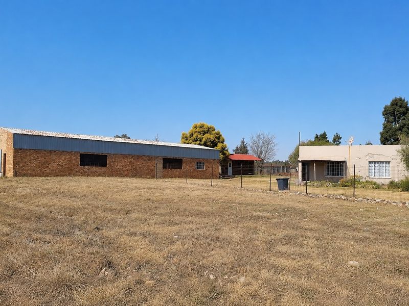 1.2-Hectare Smallholding with Spacious Workshop - in Benoni AH, Benoni - Photo 2