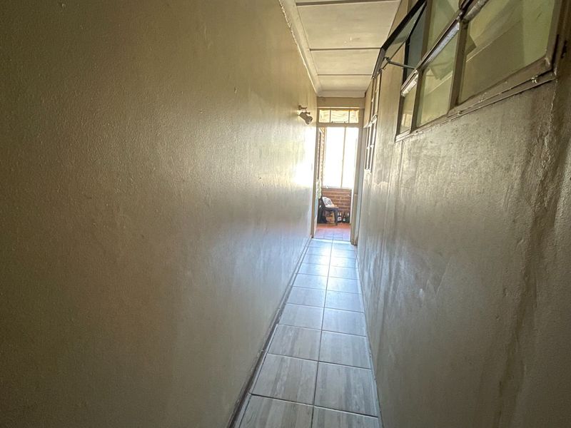 Investment property for sale in Sunnyside. - Photo 4