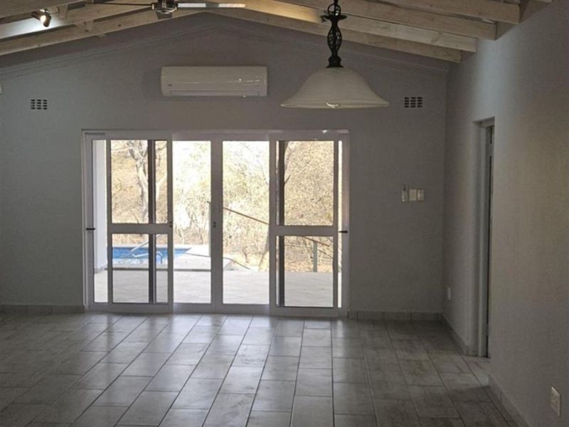 Spacious Living: 3-Bed, 2-Bath, Luxury Home in Bushveld.For Sale! - Photo 5