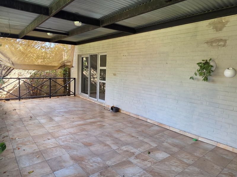 Stunning House for Sale in Panorama - Photo 2
