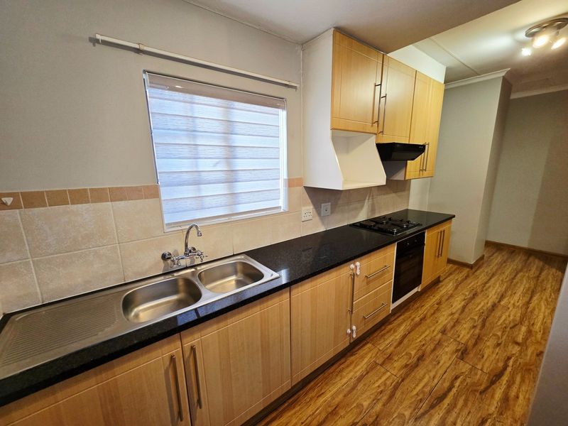 Townhouse For Sale in Monavoni, Centurion - Photo 4