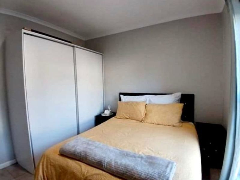 Elegant Ground Floor Apartment To Rent in Waterfall, Hillcrest, KwaZulu Natal - Photo 5