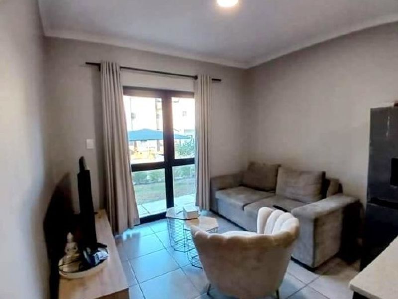 Elegant Ground Floor Apartment To Rent in Waterfall, Hillcrest, KwaZulu Natal - Photo 4
