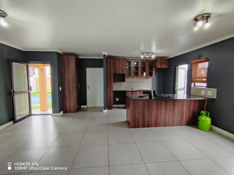 House To Rent in Parklands, Blouberg - Photo 1