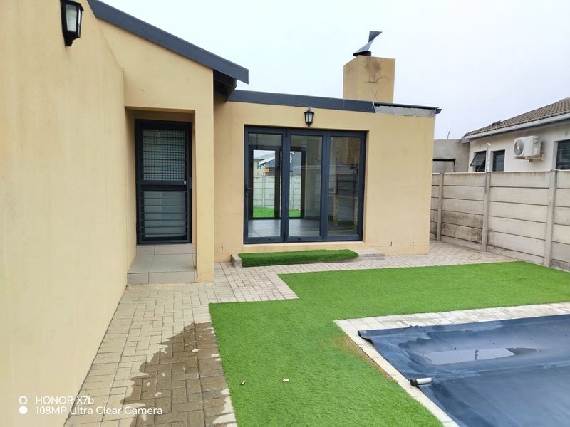 House To Rent in Parklands, Blouberg - Photo 6