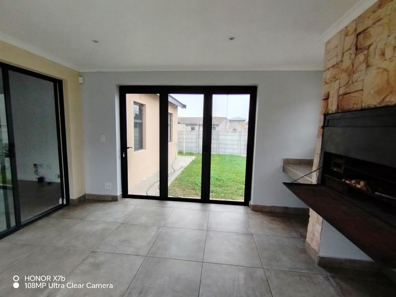 House To Rent in Parklands, Blouberg - Photo 9