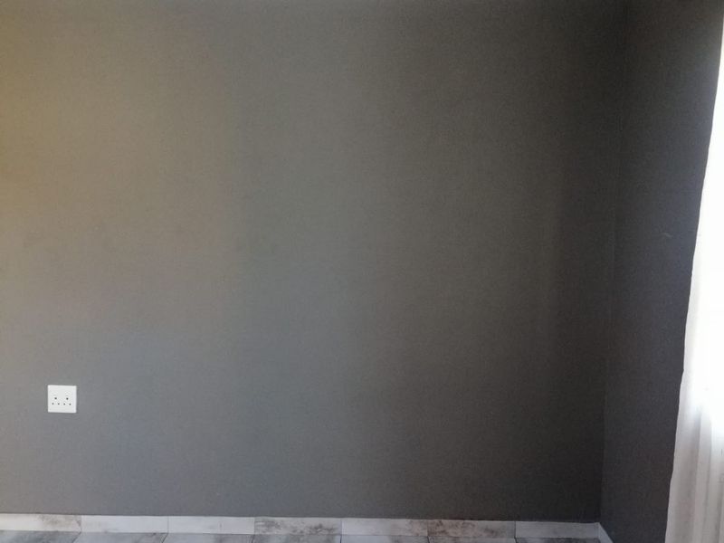 1 Room To Rent in Zola, Soweto - Photo 3