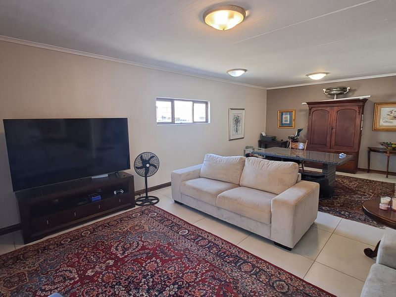 3 Bedroom House For Sale in Dalsig, Malmesbury - Photo 10