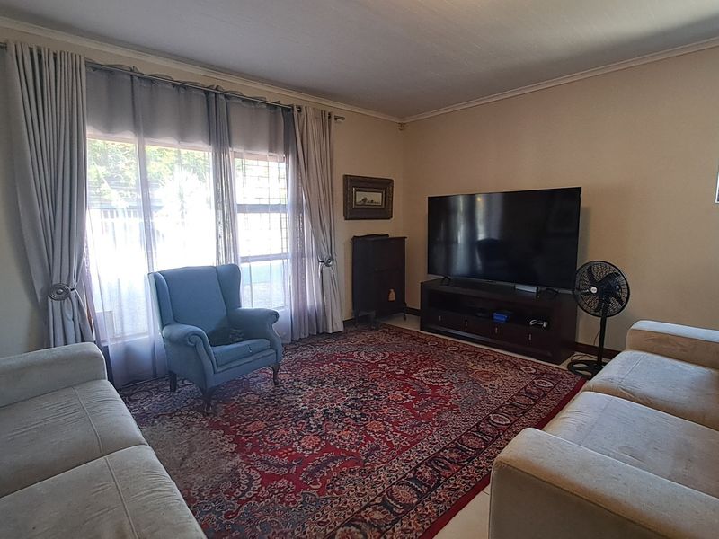 3 Bedroom House For Sale in Dalsig, Malmesbury - Photo 8