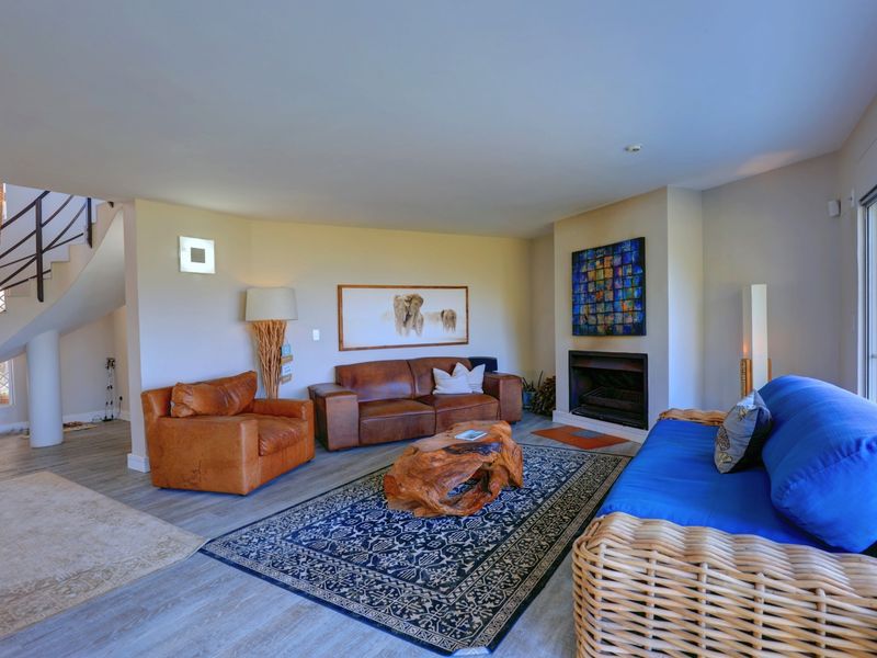 Coastal retreat with exceptional family space in idyllic surrounds - Photo 10