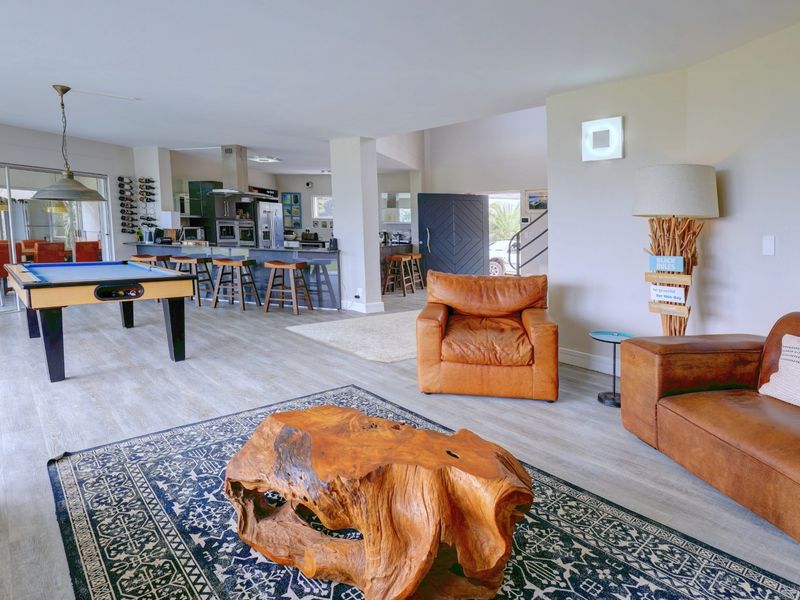 Coastal retreat with exceptional family space in idyllic surrounds - Photo 9