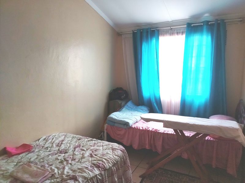 4 Bedroom Extended Corner Simplex with an Outbuilding for Sale in Stanmore Phoenix - Photo 10