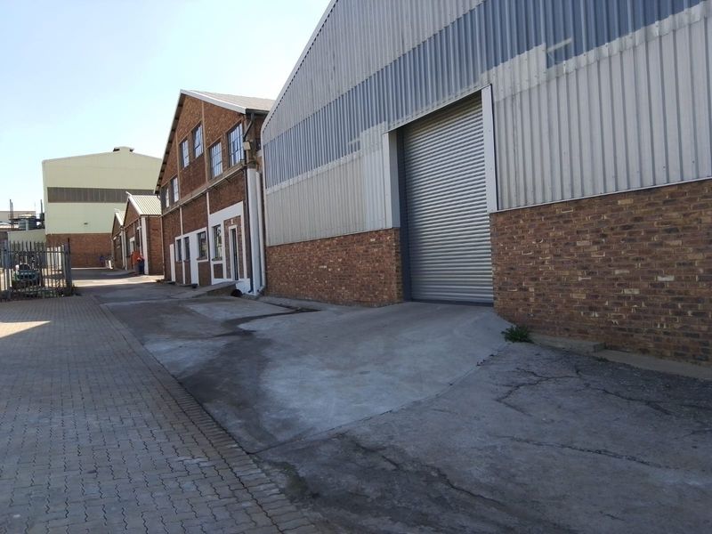 771m2 Refurbished Warehouse To Let | Benoni Lofts, Benoni South - Photo 1