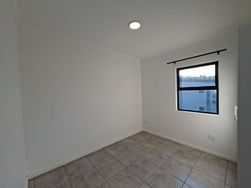 Modern Living Apartment to rent in Waterfall, Hillcrest, KwaZulu Natal - Photo 5