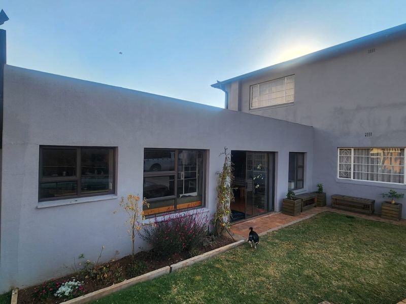 5 Bedroom House To Rent in Brenthurst, Brakpan - Photo 6