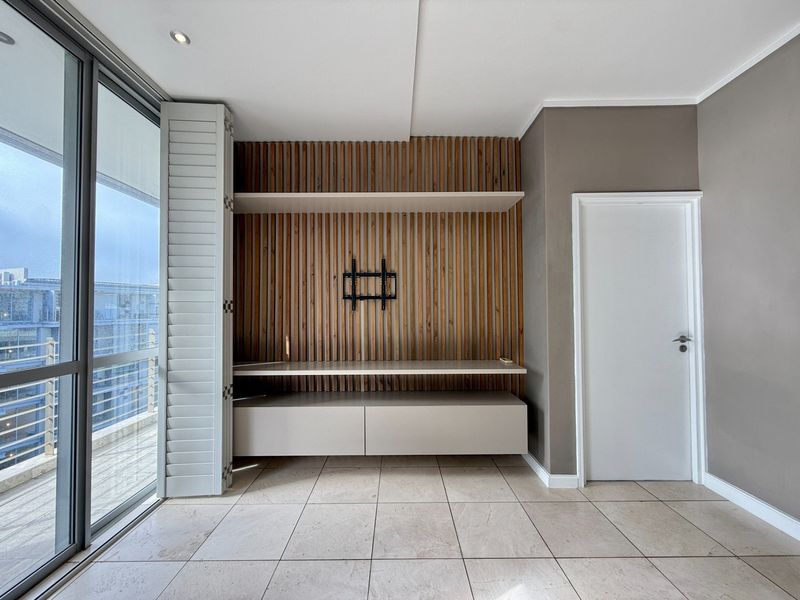 Spacious One Bedroom Apartment in Harbour Bridge - Photo 3