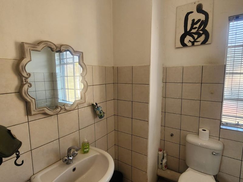 Charming 2-Bedroom Duplex to Let in Brakpan North - Photo 8