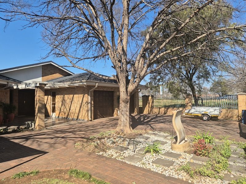 House For Sale in Heilige Akker, Potchefstroom, North West - Photo 5