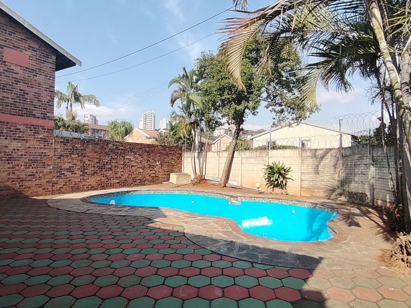 Townhouse For Sale in Musgrave, Durban, KwaZulu Natal - Photo 2