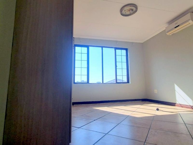 House To Rent in Waterval East, Rustenburg, North West - Photo 10