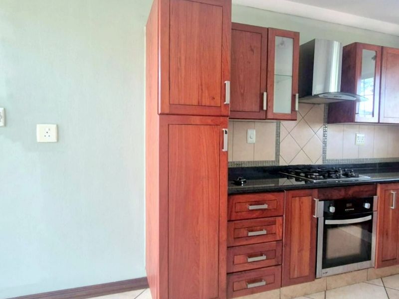 House To Rent in Waterval East, Rustenburg, North West - Photo 4