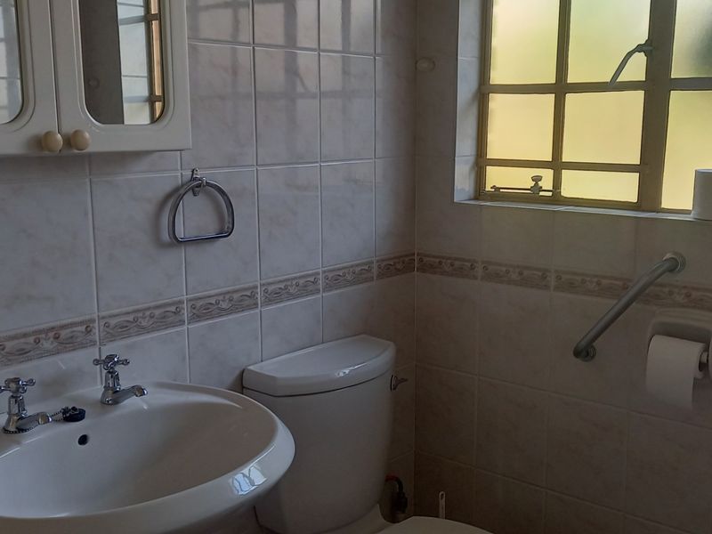 Townhouse For Sale in Faerie Glen, Pretoria - Photo 8