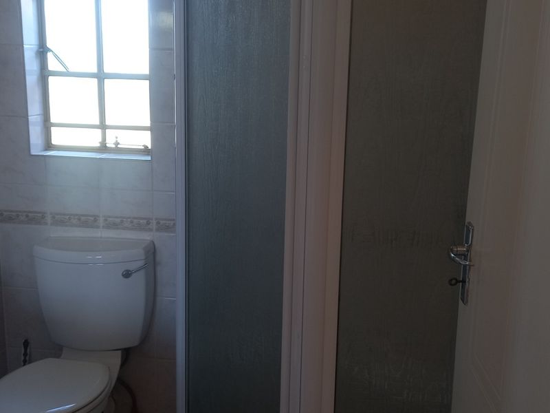Townhouse For Sale in Faerie Glen, Pretoria - Photo 7