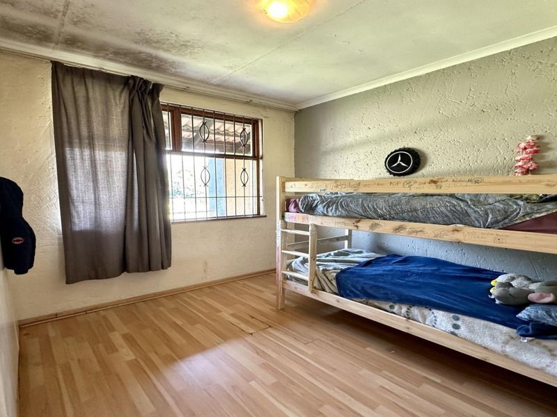 Apartment For Sale in Corlett Gardens, Johannesburg - Photo 6