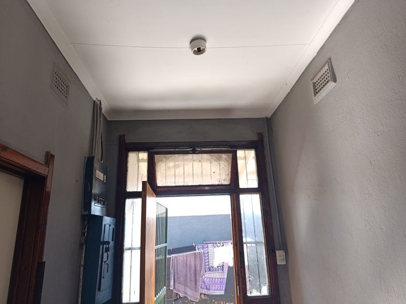 13 Unit House For Sale in Brixton, Johannesburg - Photo 6