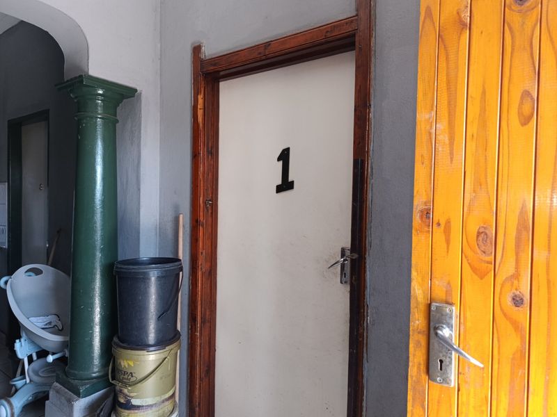 13 Unit House For Sale in Brixton, Johannesburg - Photo 2
