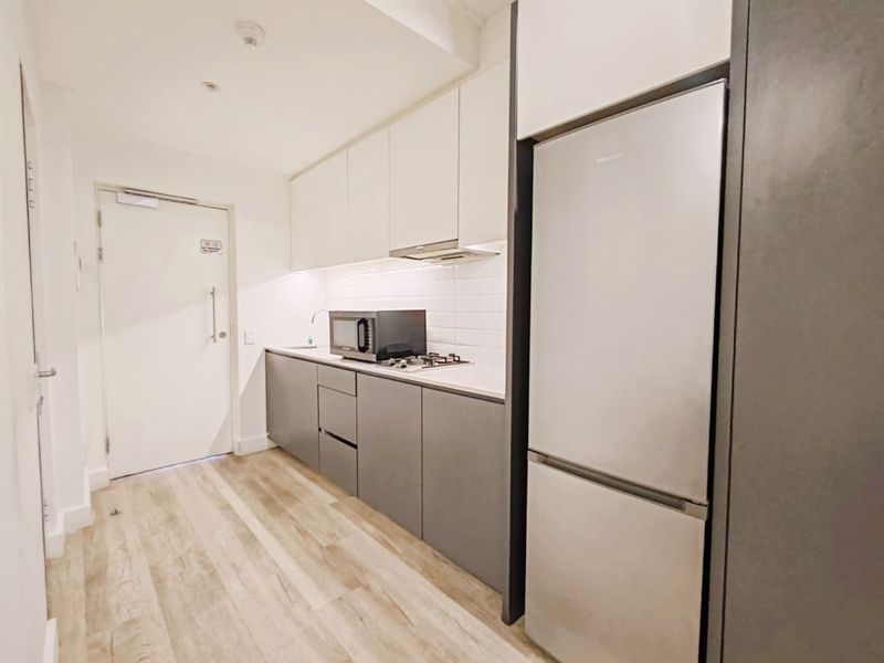 Furnished Apartment For Sale in Woodstock, Cape Town - Photo 3