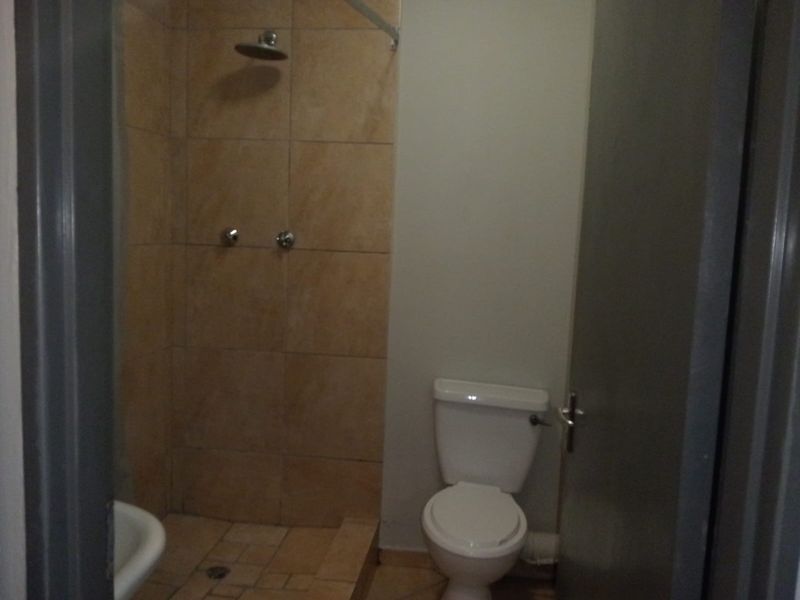 Studio Apartment For Sale in Jabulani, Soweto - Photo 6