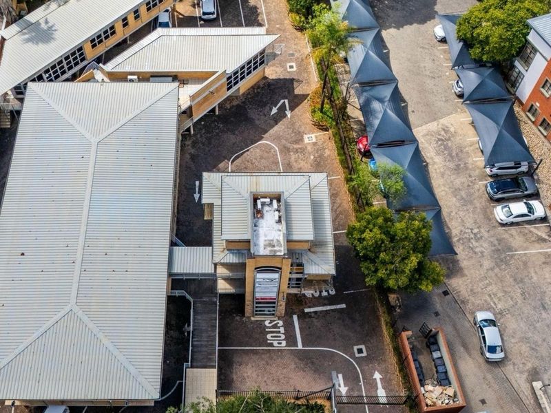Prime A- Grade Commersial Office Building  (Fully Tenanted) - Photo 5