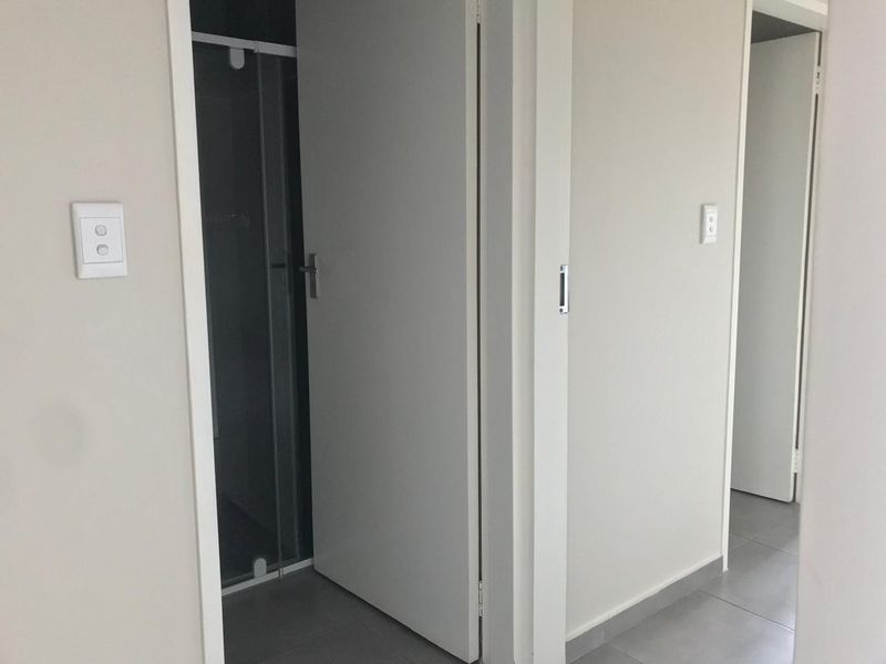 Ground Floor 2-Bedroom Apartment in Waterfall Ridge, Vorna Valley - Photo 4