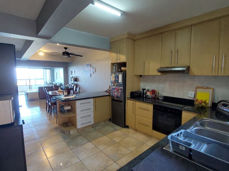 Ocean view apartment for sale, Ramsgate, KZN - Photo 3