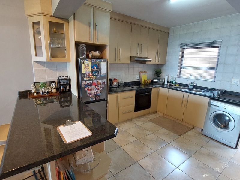 Ocean view apartment for sale, Ramsgate, KZN - Photo 4